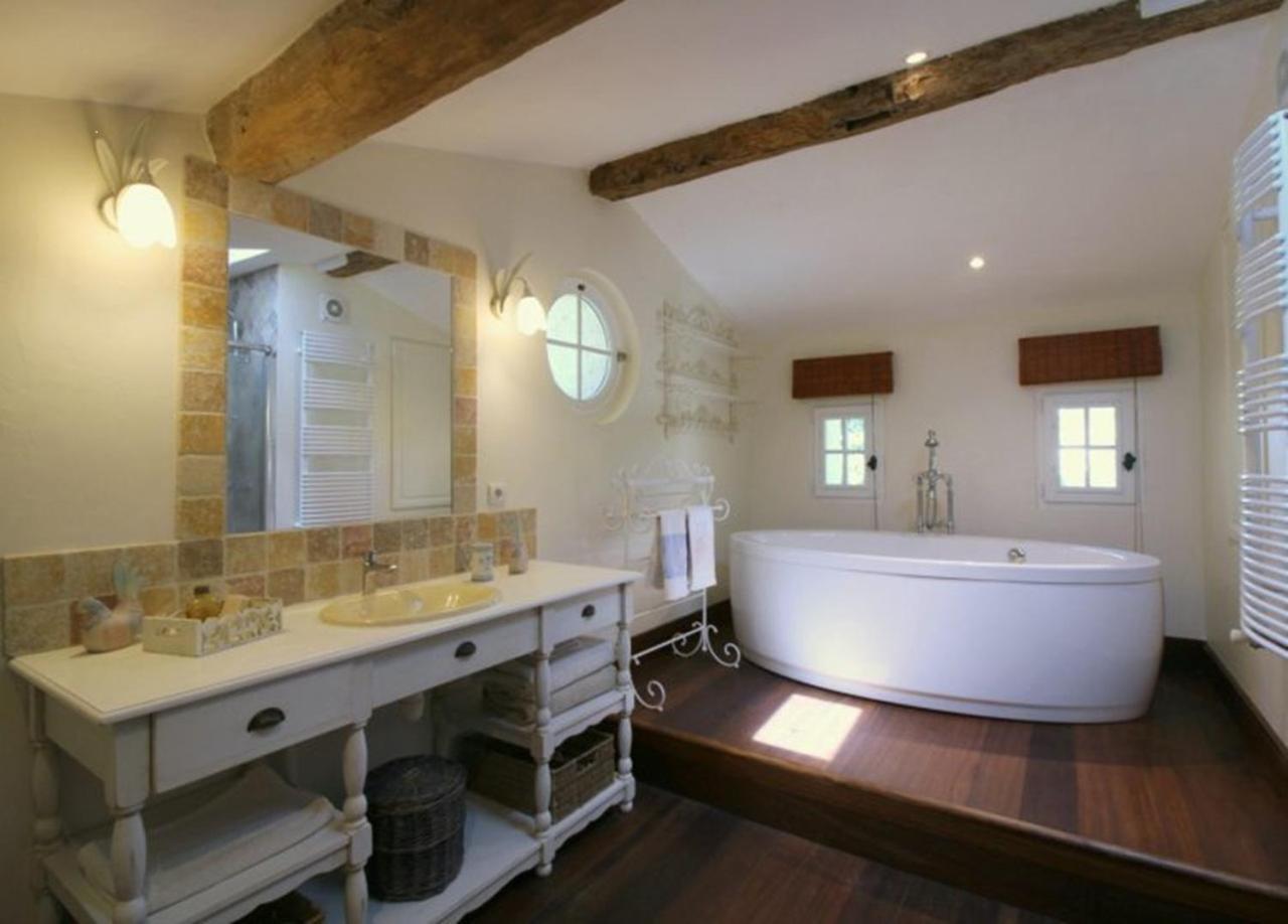 Chambre D'Hotes Spacieuse, Salle De Bain Privative Saint-Michel-de-Fronsac Екстериор снимка