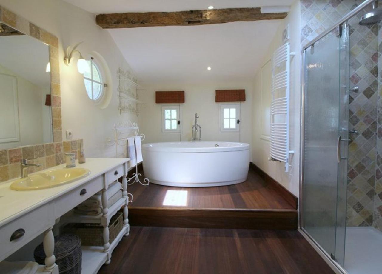 Chambre D'Hotes Spacieuse, Salle De Bain Privative Saint-Michel-de-Fronsac Екстериор снимка